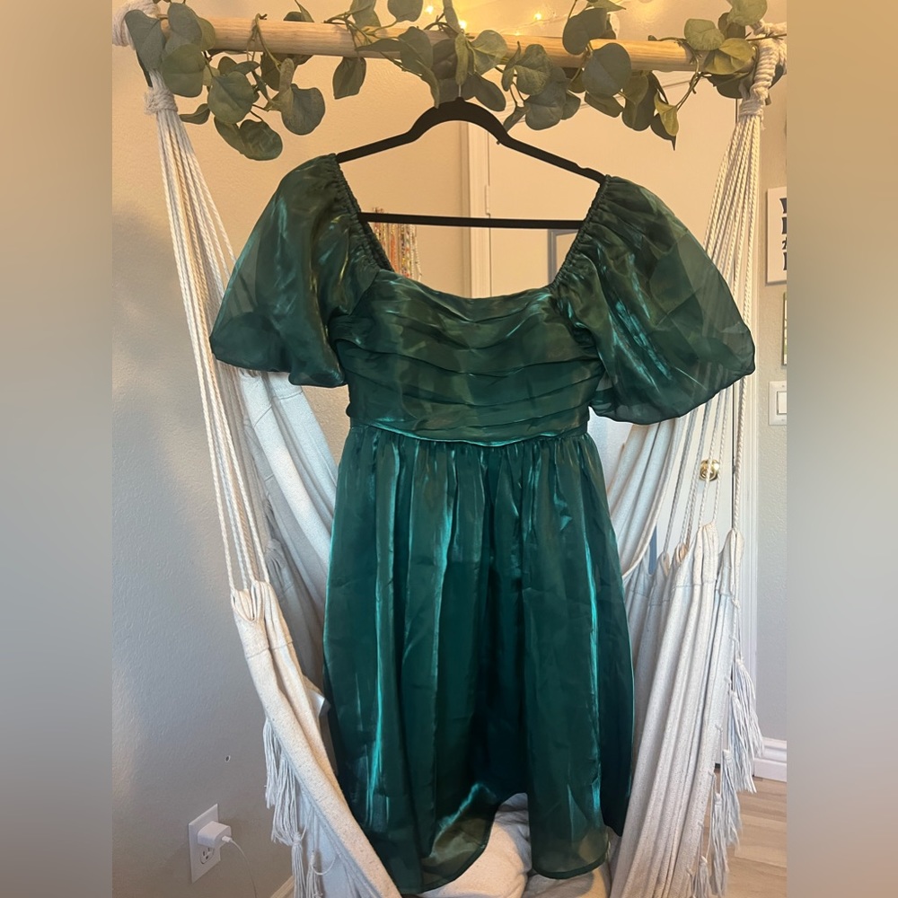 THE CUTEST DRESS EVER - green dress, only worn once